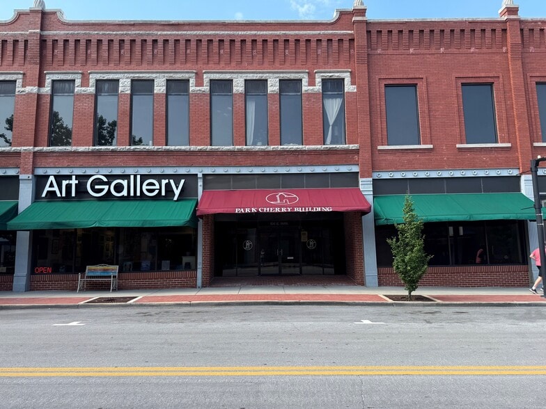 100 E Park St, Olathe, KS for lease - Building Photo - Image 3 of 23