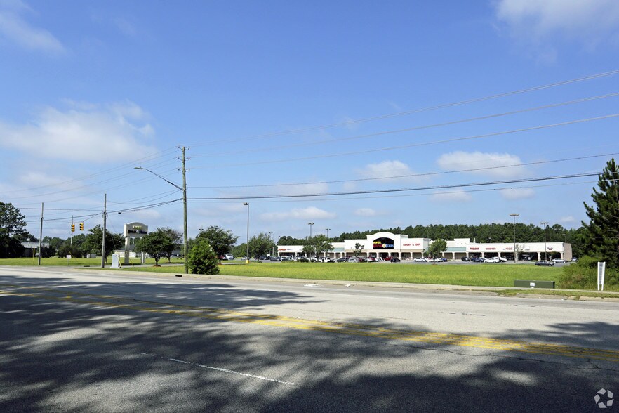 Road & Bonanza Dr, Fayetteville, NC 28303
