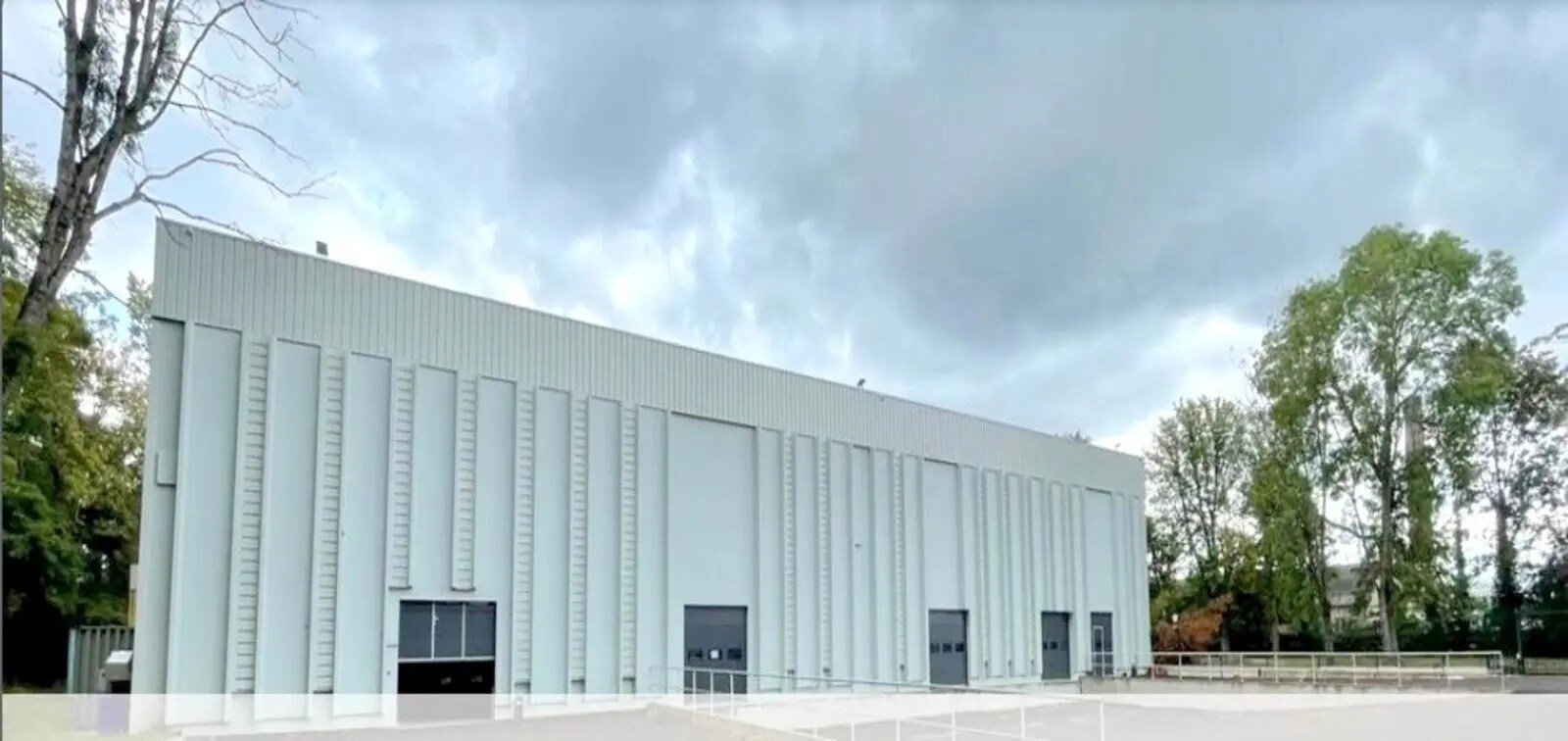 Office in SAINT-OUEN-L'AUMONE for lease Building Photo- Image 1 of 14