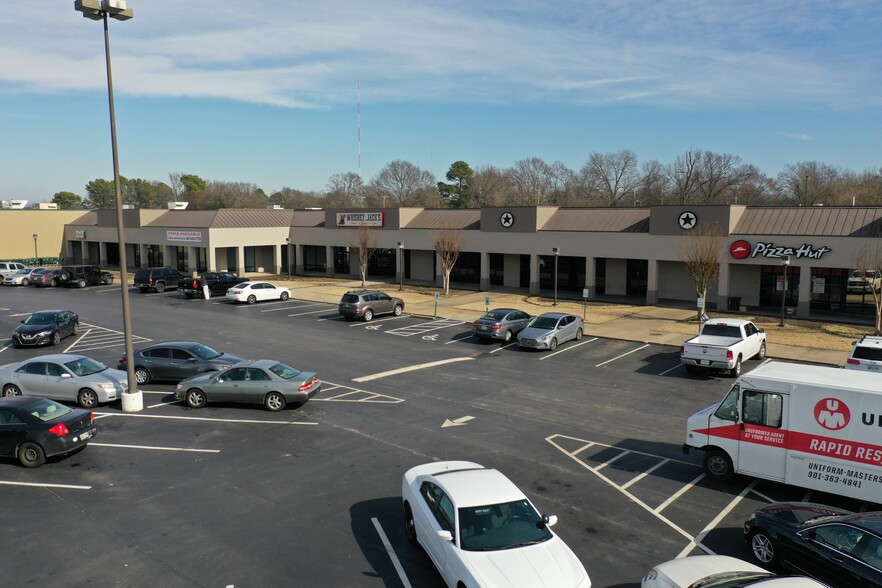 6152-6192 Macon Rd, Memphis, TN for lease - Building Photo - Image 3 of 4