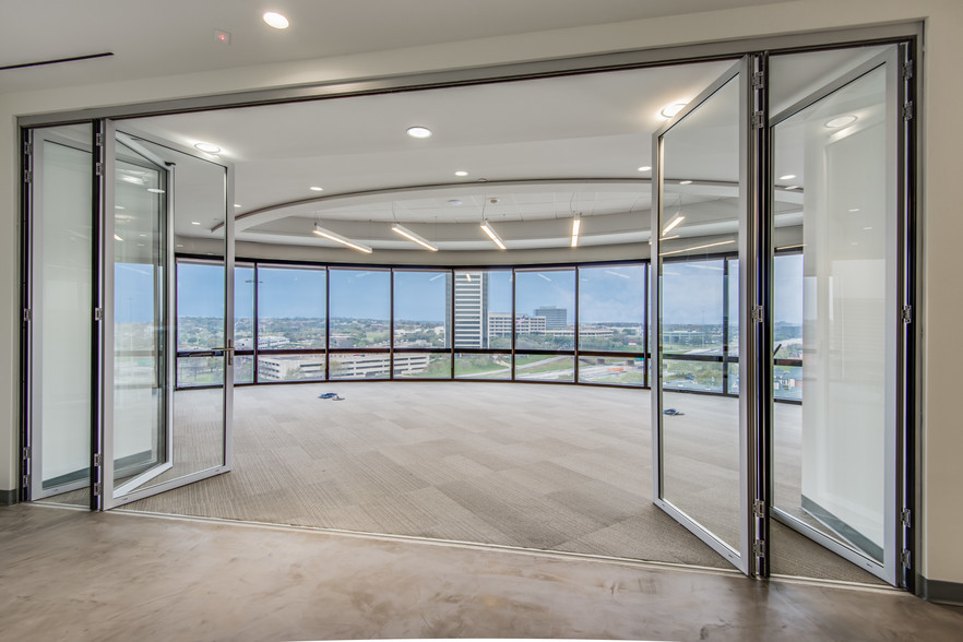 400 E Las Colinas Blvd, Irving, TX for lease - Interior Photo - Image 2 of 54