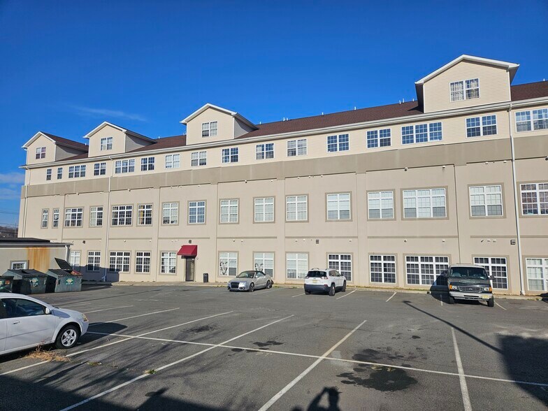 2 John St, Haledon, NJ 07508