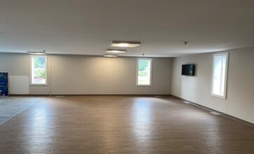 8960 Excelsior Blvd, Hopkins, MN for lease Interior Photo- Image 1 of 7