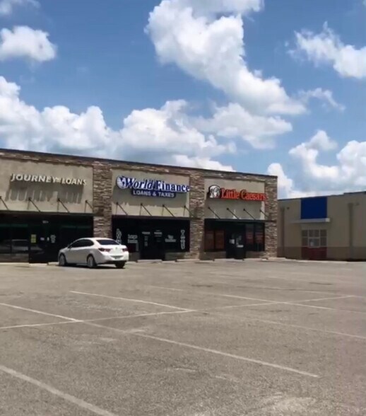 715 E Main St, Henderson, TN for lease - Building Photo - Image 2 of 3