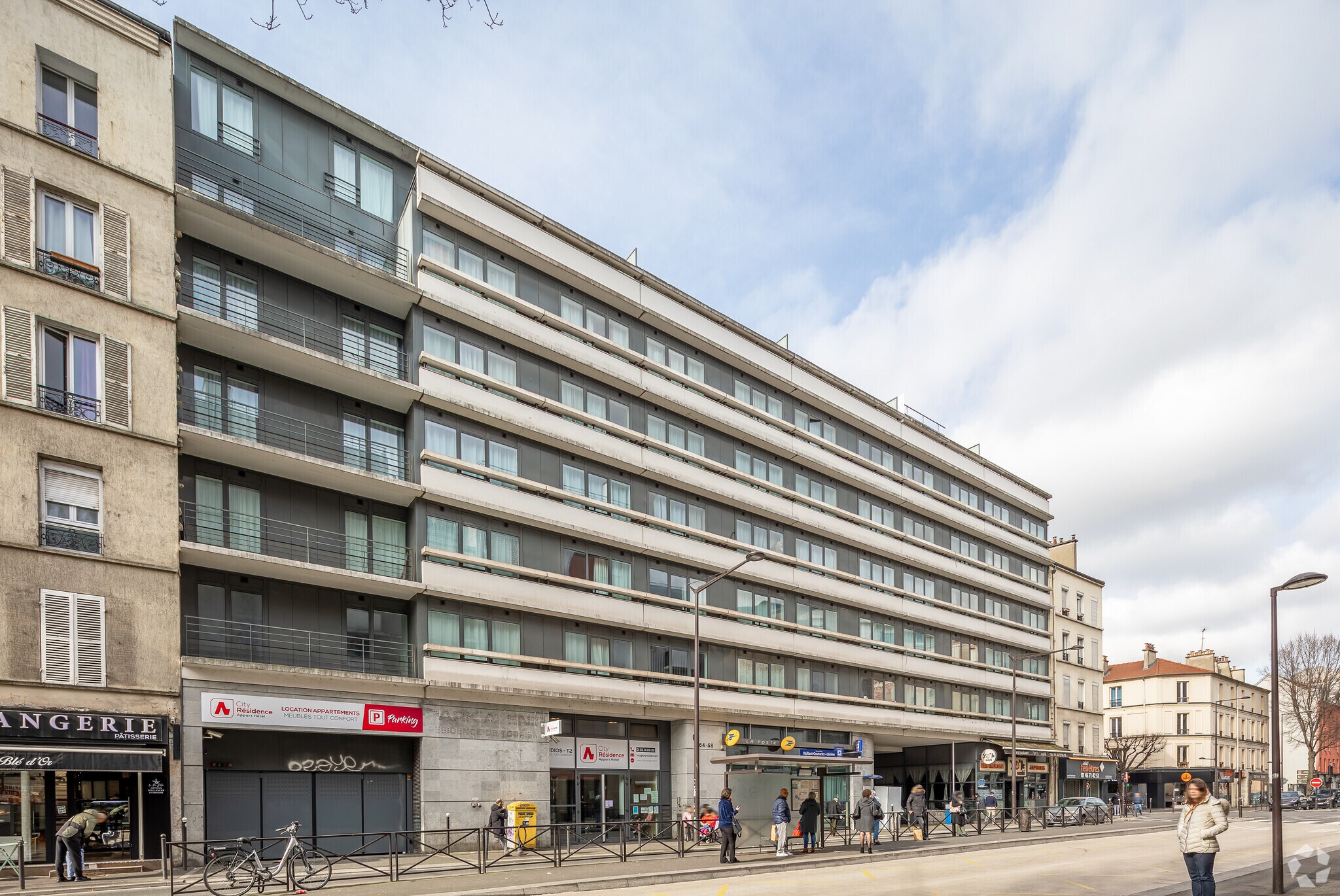 Office in Ivry-sur-Seine for lease Primary Photo- Image 1 of 7