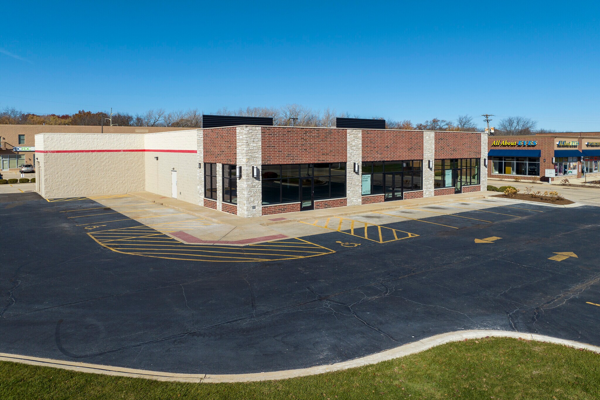 2151 Sycamore Rd, Dekalb, IL for lease Building Photo- Image 1 of 10