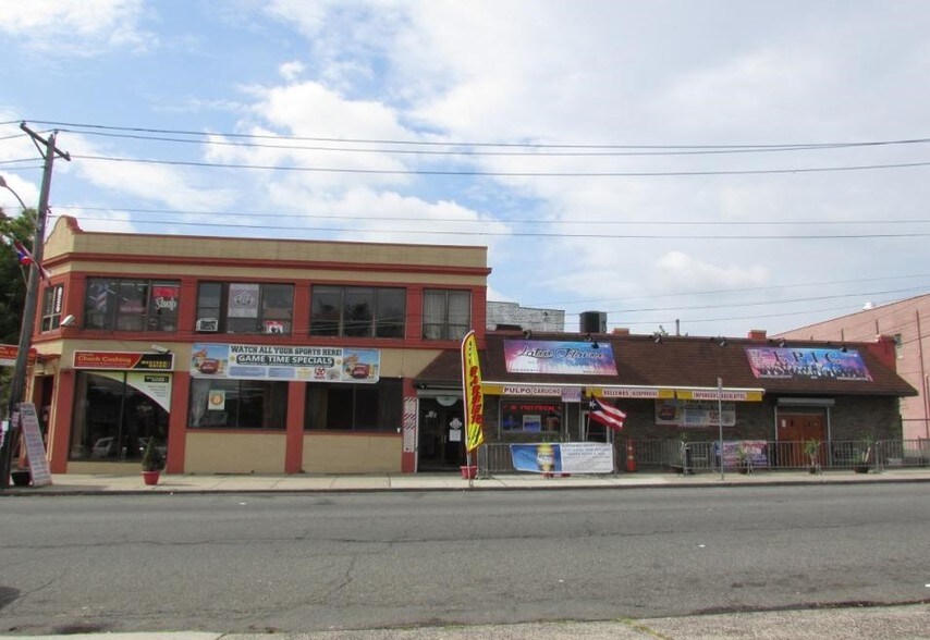 870-872 Broadway, Newark, NJ for sale - Building Photo - Image 1 of 1