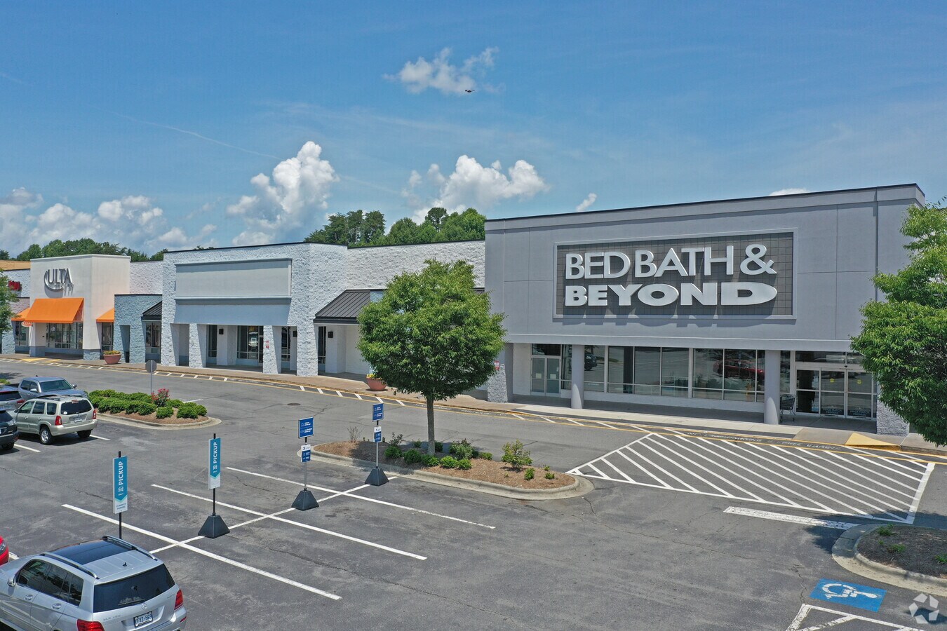10101036 Hanes Mall Blvd, WinstonSalem, NC 27103 Hanes Point