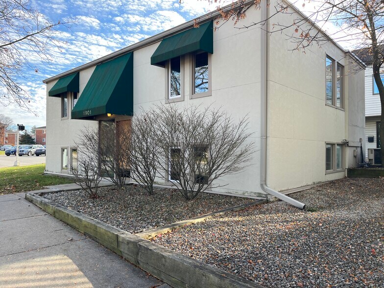 1901 Pauline Blvd, Ann Arbor, MI for lease - Building Photo - Image 2 of 3