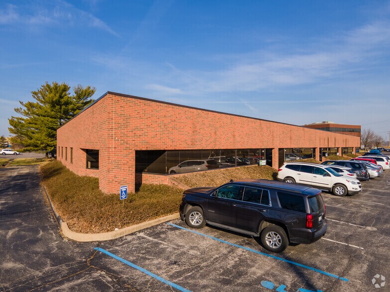 1755-1783 Larkin Williams Rd, Fenton, MO for sale - Building Photo - Image 1 of 1