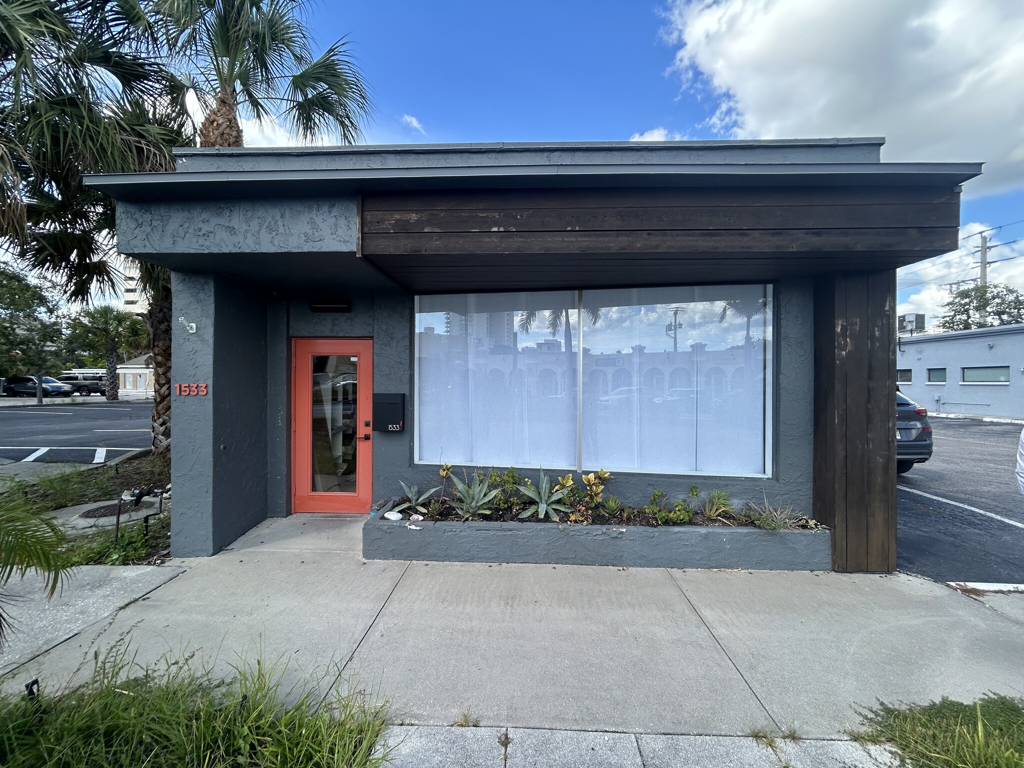 1533 Dolphin St, Sarasota, FL for sale Building Photo- Image 1 of 1