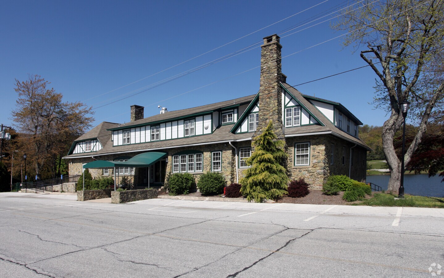 14324 Lake Royer Dr, Cascade, MD 21719