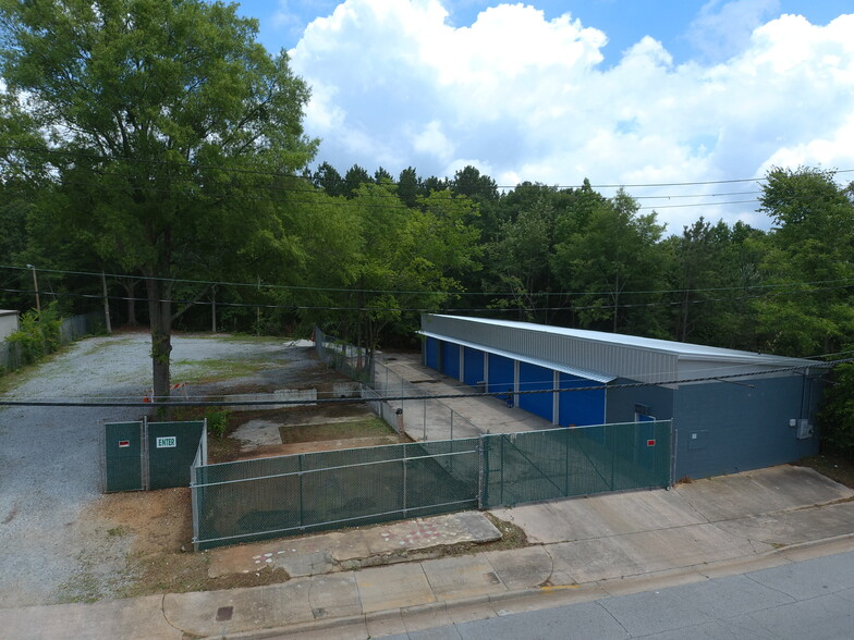 1607 Connally Dr, East Point, GA for lease - Building Photo - Image 1 of 1