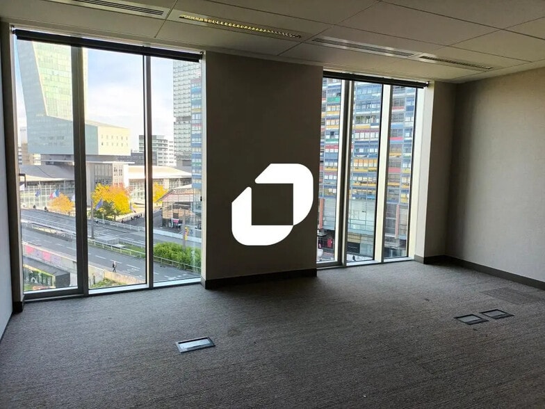 101 Avenue Le Corbusier, Lille for lease - Interior Photo - Image 3 of 10