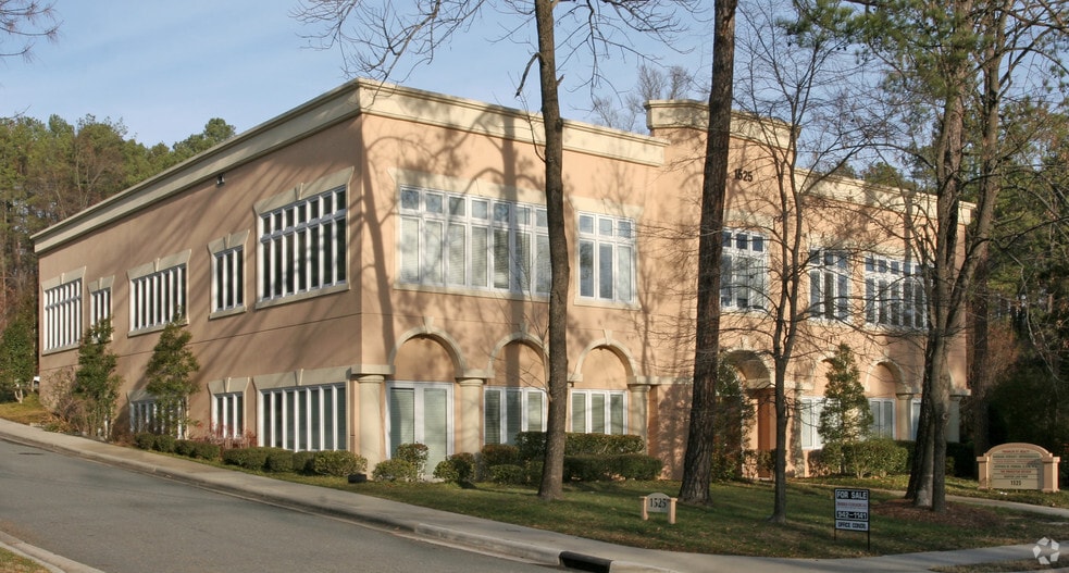 1525 E Franklin St, Chapel Hill, NC for lease - Building Photo - Image 1 of 8