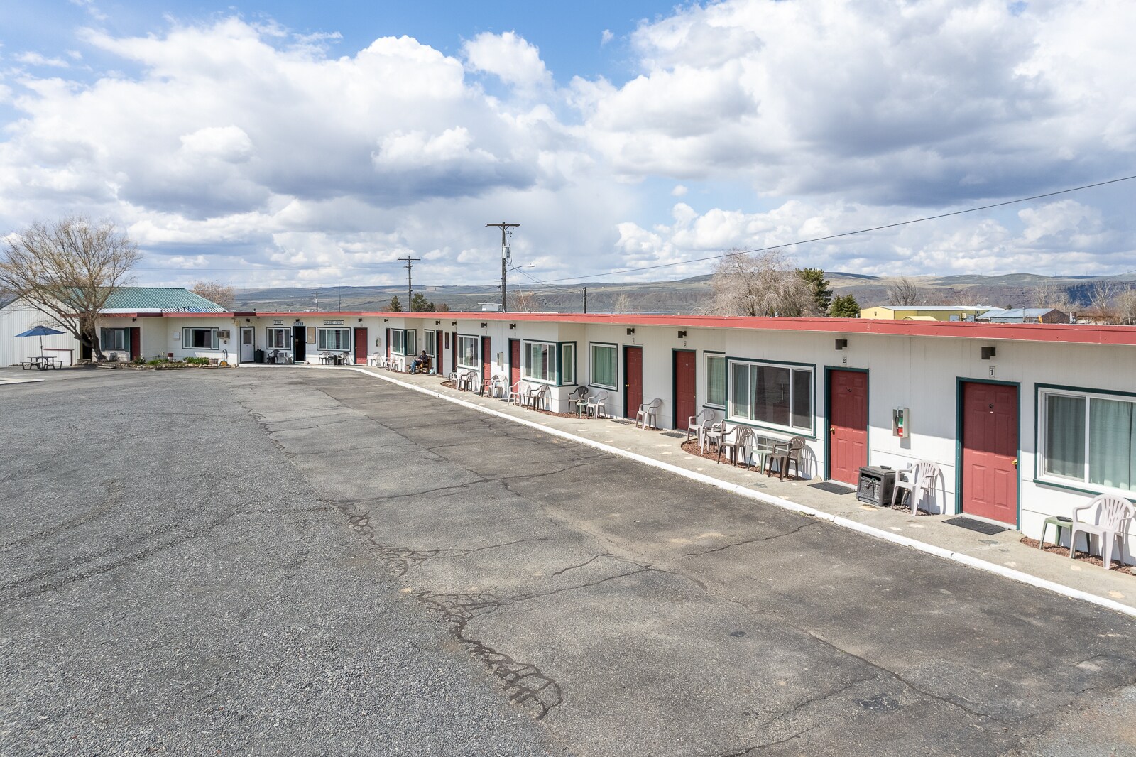 9988 Highway 2 E, Coulee City, WA 99115 Ala Cozy Motel