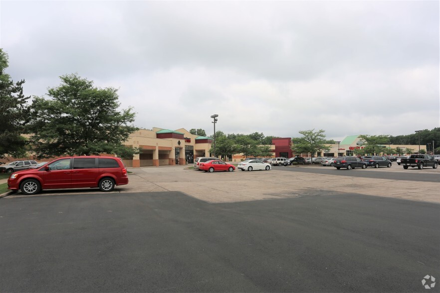 27240-27264 Lorain Rd, North Olmsted, OH for sale - Primary Photo - Image 1 of 1