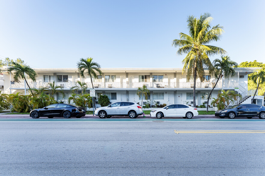 1600 Pennsylvania Ave, Miami Beach, FL for sale - Building Photo - Image 1 of 27