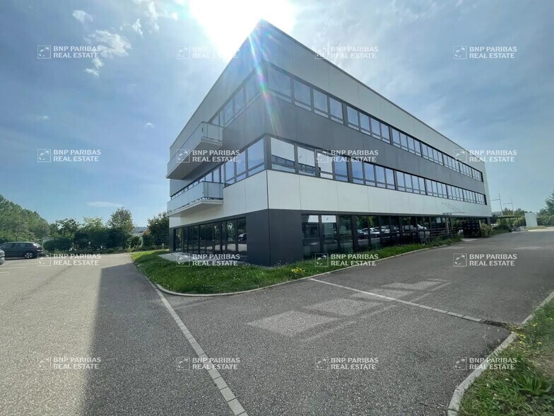 Office in Schiltigheim for lease - Building Photo - Image 2 of 26