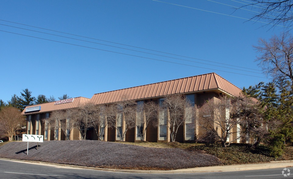 10800 Lockwood Dr, Silver Spring, MD for lease - Building Photo - Image 3 of 6