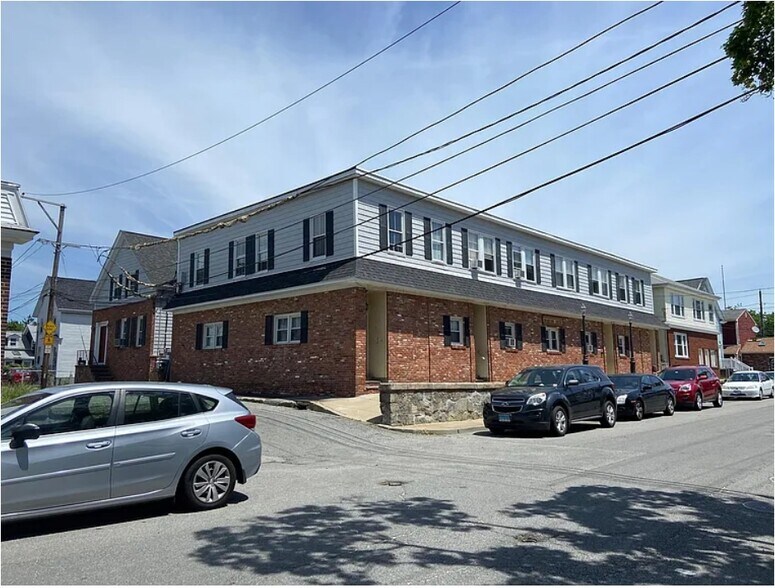 153-155 Bradford St, Bristol, RI for sale - Building Photo - Image 3 of 10