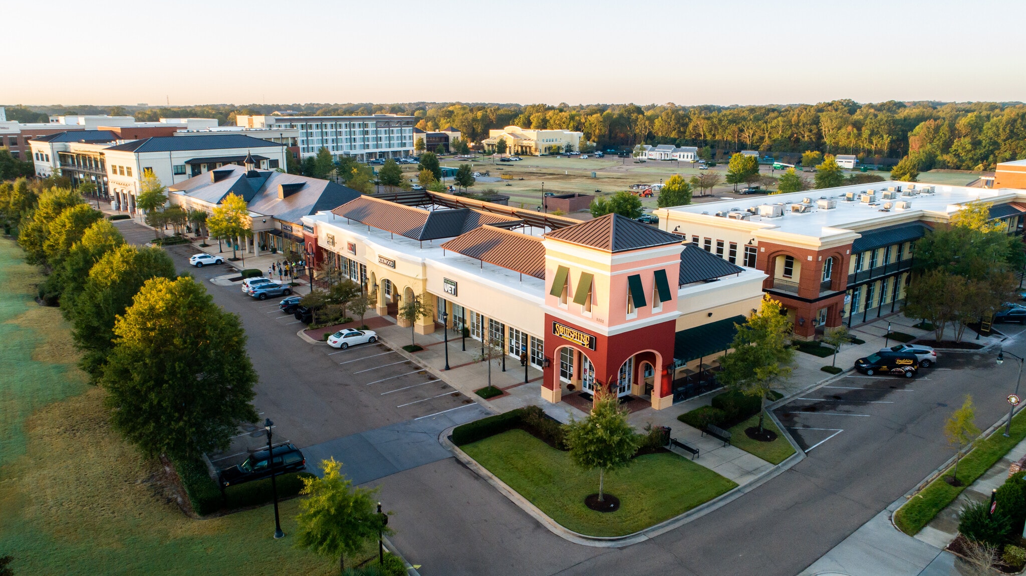 201 North Lake Ave, Madison, MS for lease Building Photo- Image 1 of 12