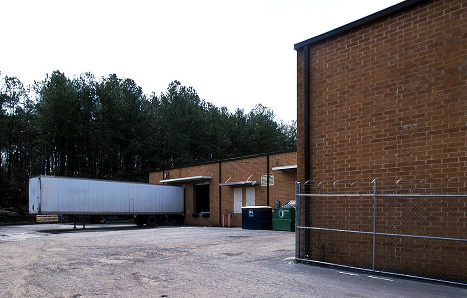4420 Commerce Cir SW, Atlanta, GA for lease - Building Photo - Image 3 of 8