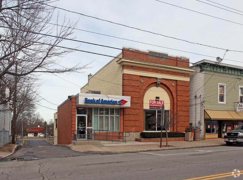 1999 Ridge Rd, Ontario, NY 14519