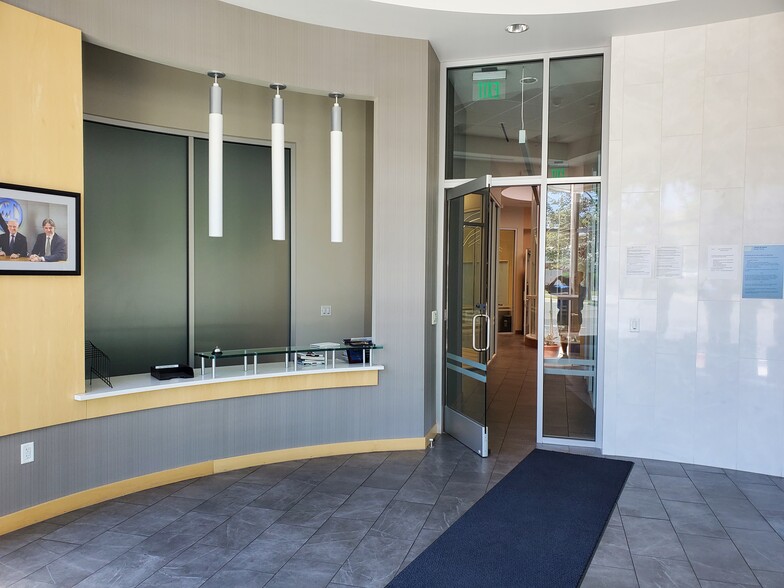 1300 Fulton Pl, Fremont, CA for sale - Lobby - Image 2 of 14