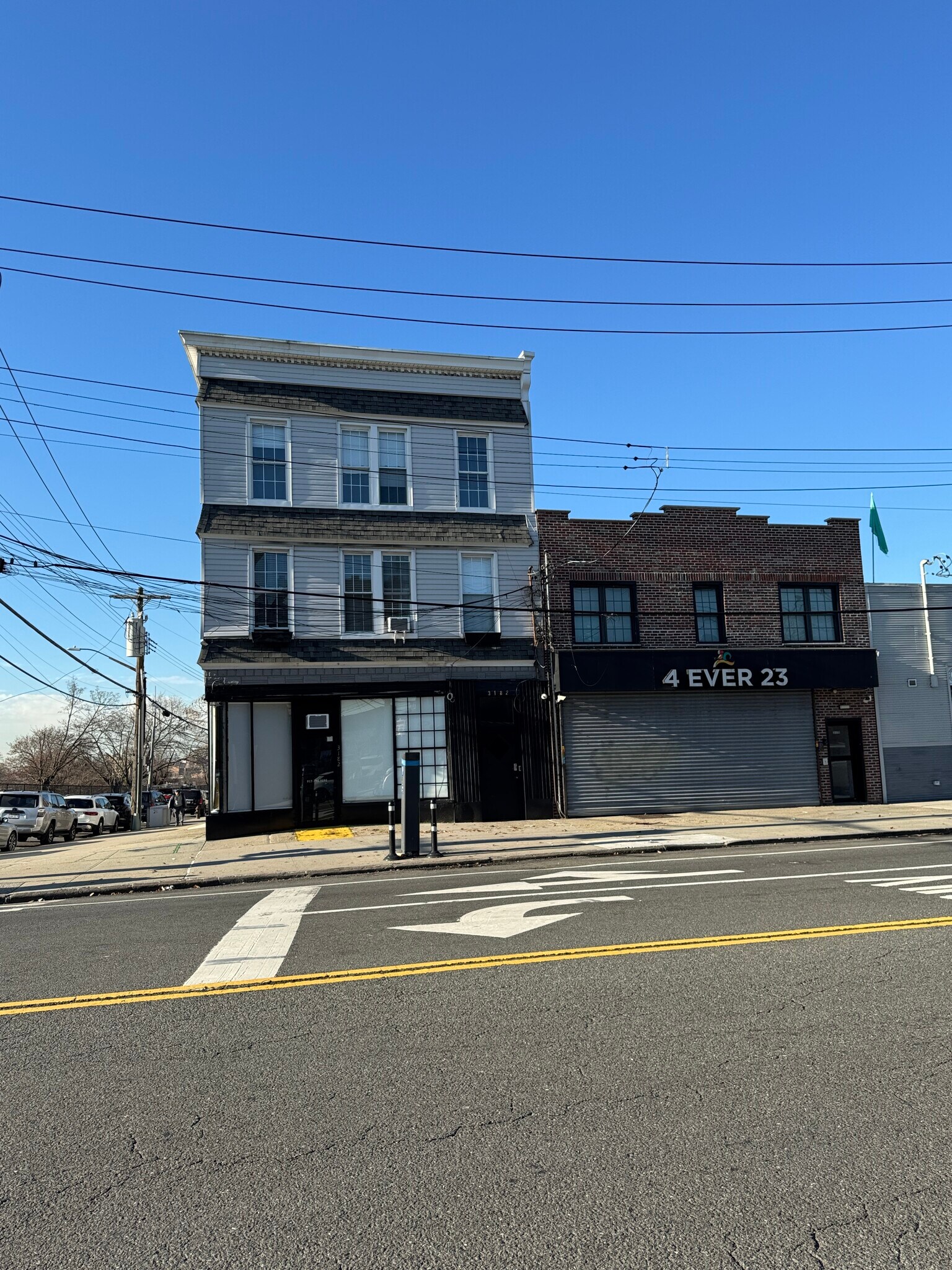 3182 E Tremont Ave, Bronx, NY for sale Building Photo- Image 1 of 1