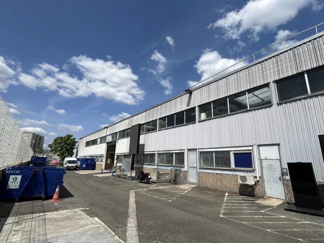  in Nanterre for sale Building Photo- Image 1 of 1