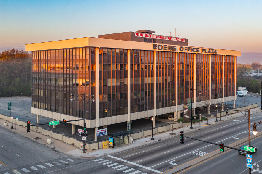 4801 W Peterson Ave, Chicago, IL 60646 - Edens Office Plaza | LoopNet