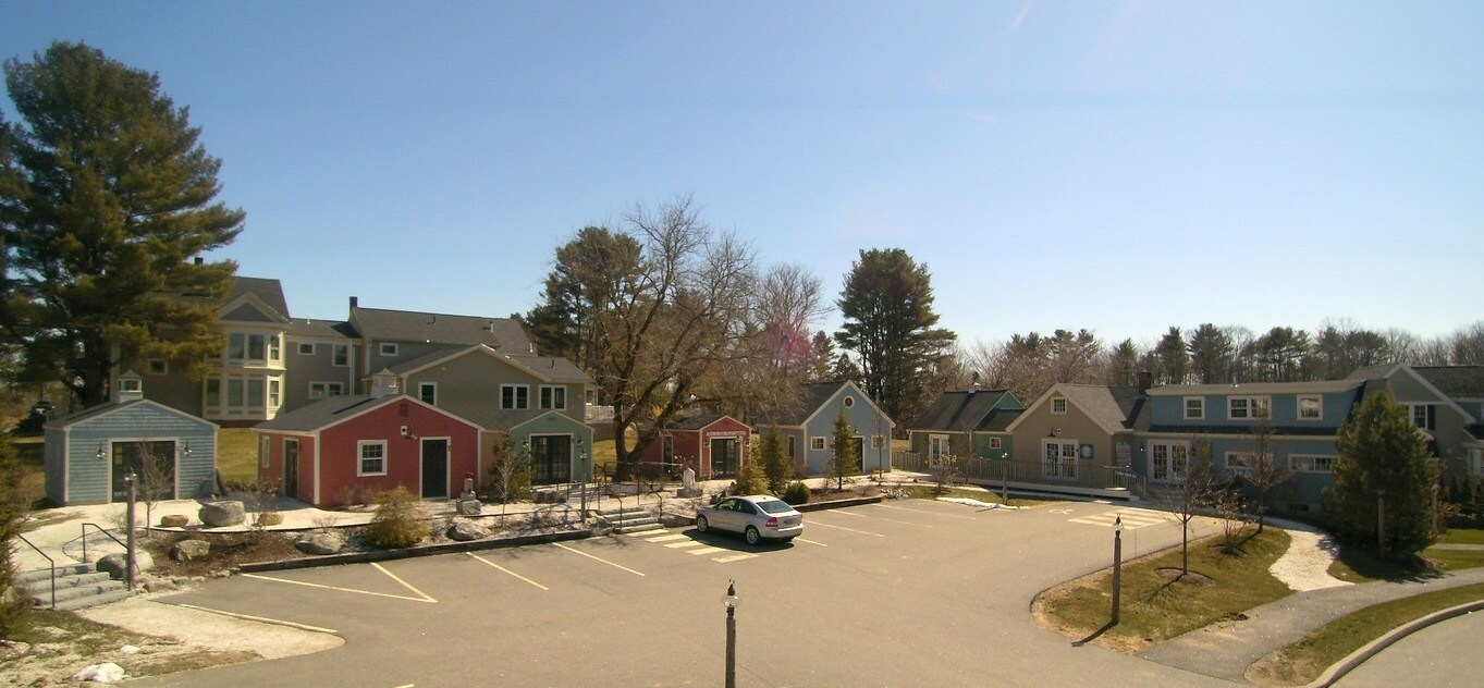 2 Morning Walk Ln, Kennebunk, ME for sale Primary Photo- Image 1 of 1