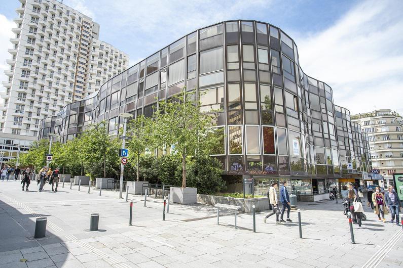 Office in for lease - Building Photo - Image 2 of 10