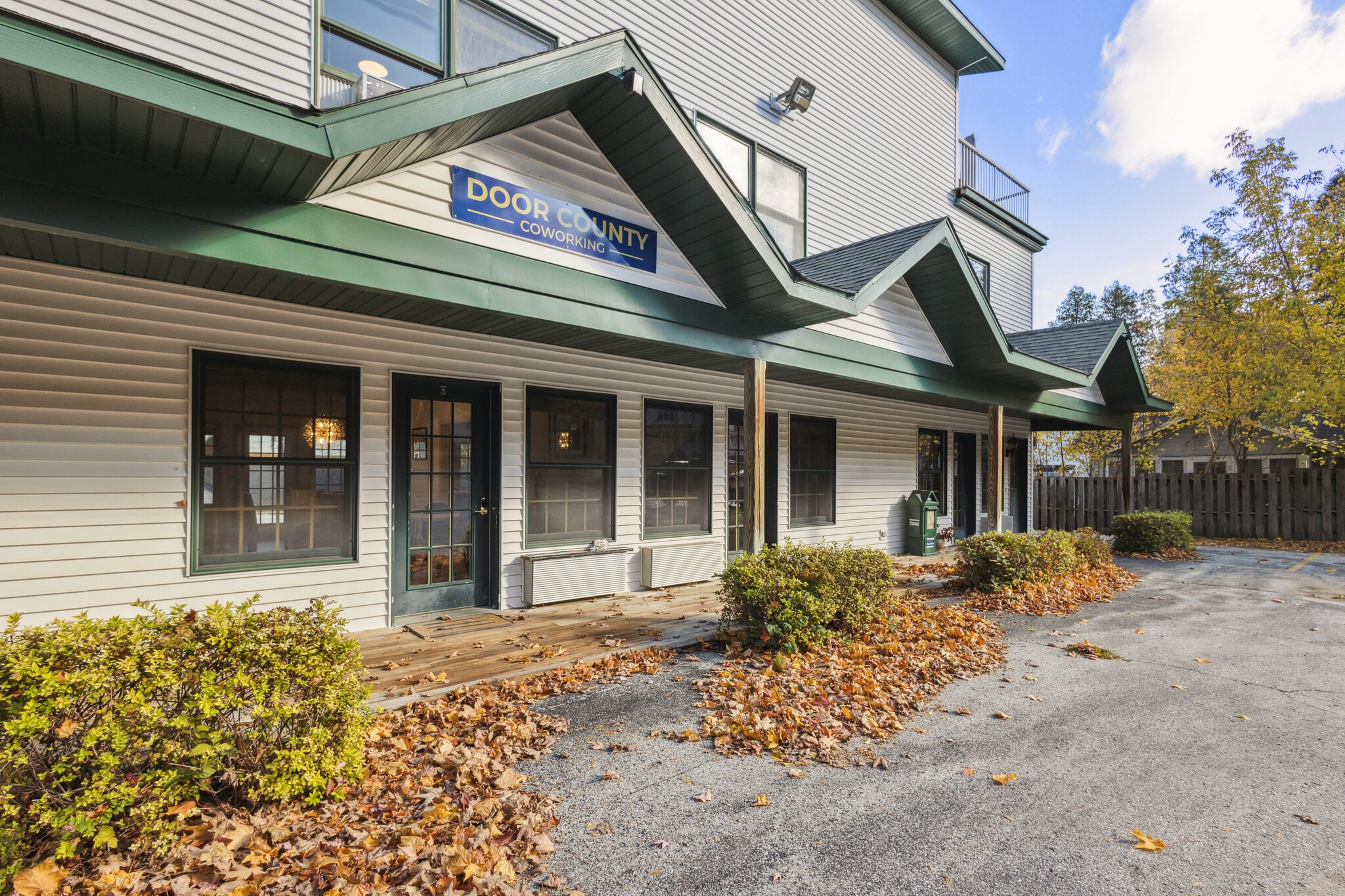 4140 Bluff, Fish Creek, WI for lease Interior Photo- Image 1 of 10