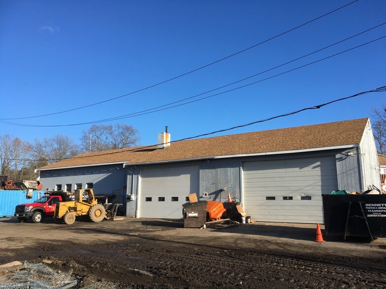 34 Adams St, Millis-Clicquot, MA for sale - Building Photo - Image 1 of 1