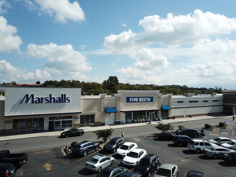 1317-1386 Tusculum Blvd, Greeneville, TN for lease - Building Photo - Image 3 of 7