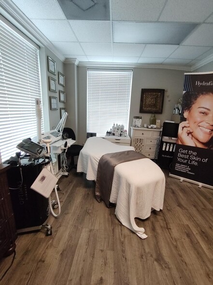 1171 Market St, Fort Mill, SC for lease - Interior Photo - Image 3 of 15