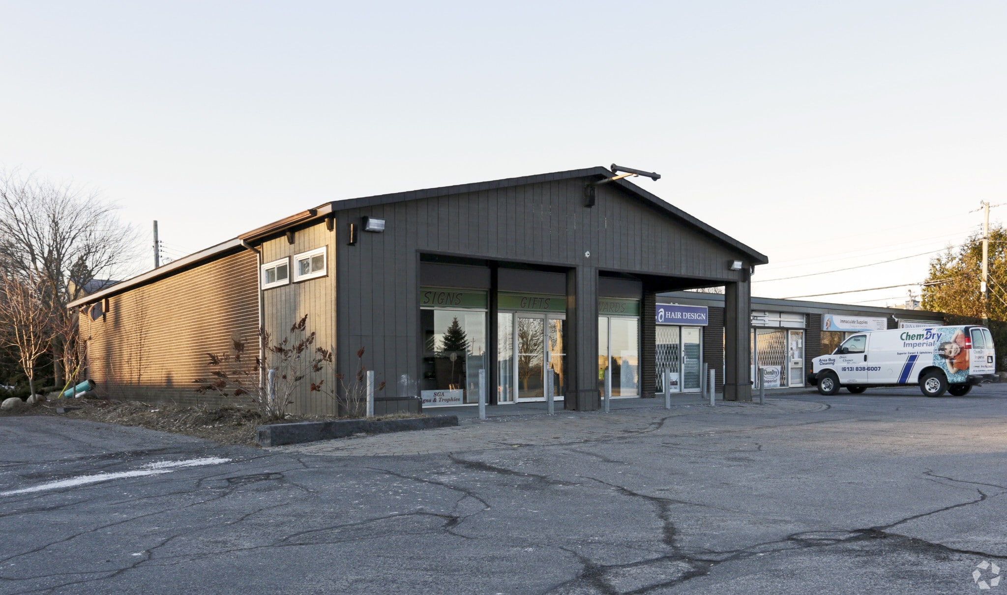 18-26 Northside Rd, Ottawa, ON for sale Primary Photo- Image 1 of 1