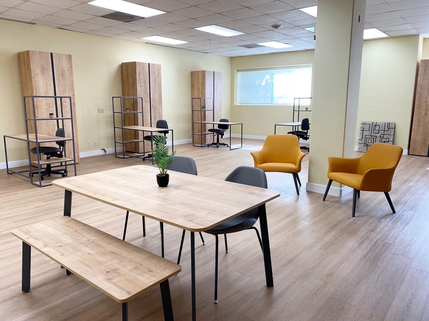 2675-2677 Zoe Ave, Huntington Park, CA for lease Interior Photo- Image 1 of 21