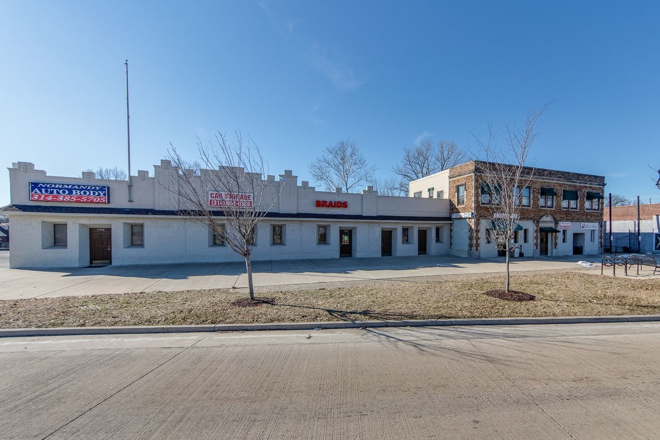 7300 Natural Bridge Rd, Saint Louis, MO 63121