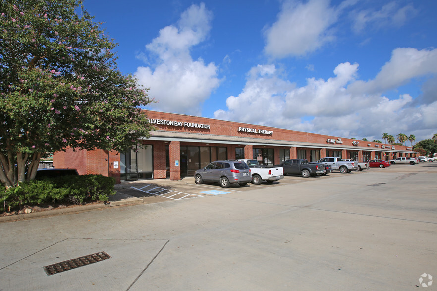 17324 Highway 3, Webster, TX for lease - Building Photo - Image 2 of 11