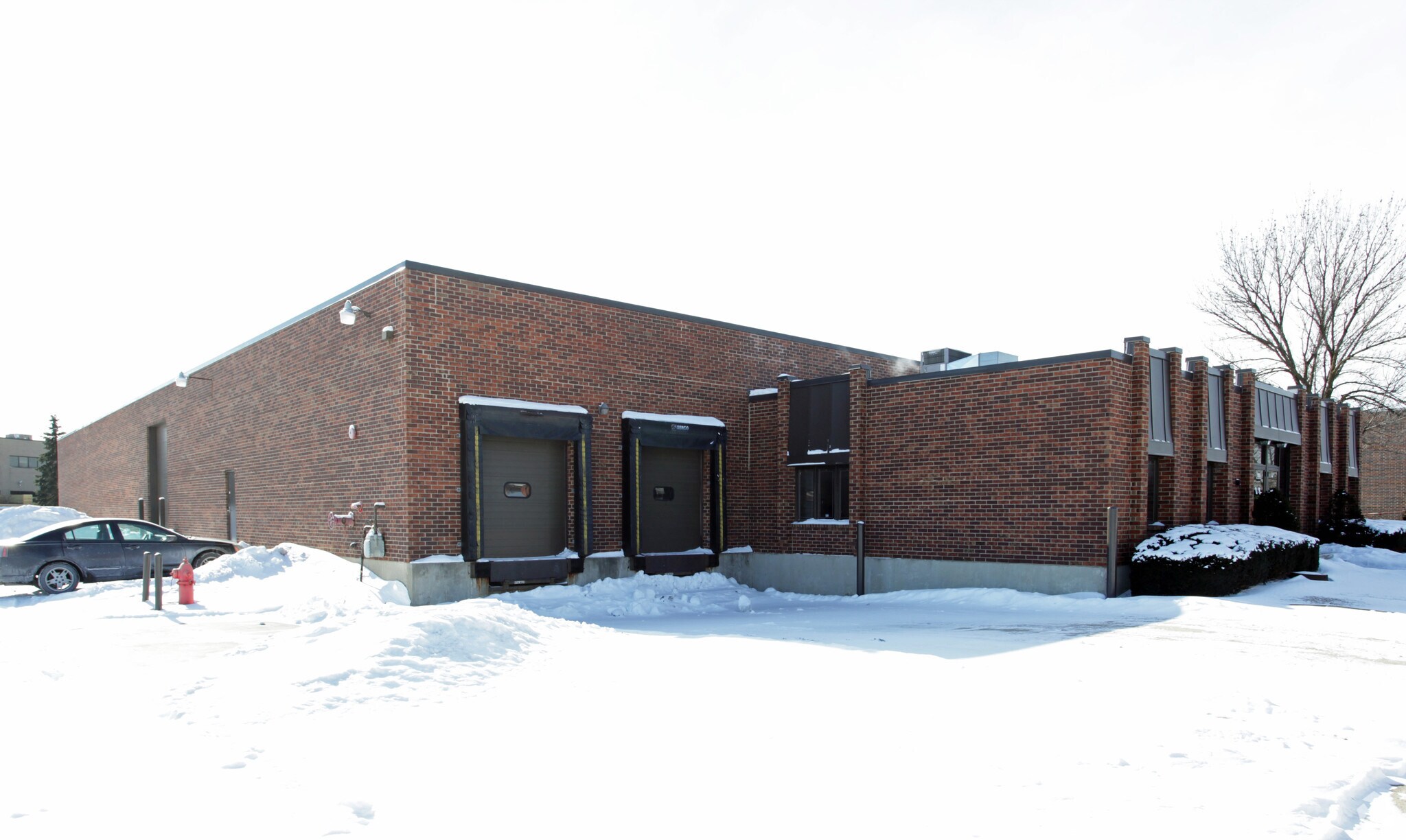 555 Executive Dr, Willowbrook, IL for sale Primary Photo- Image 1 of 1