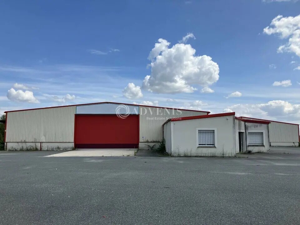 Flex in Foëcy for sale Building Photo- Image 1 of 8