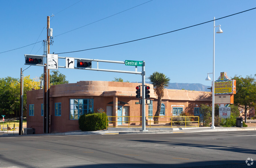 3601 Central Ave NE, Albuquerque, NM for sale - Primary Photo - Image 1 of 1