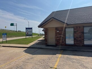 More details for 221-229 N I-35 Service Rd, Moore, OK - Office for Lease