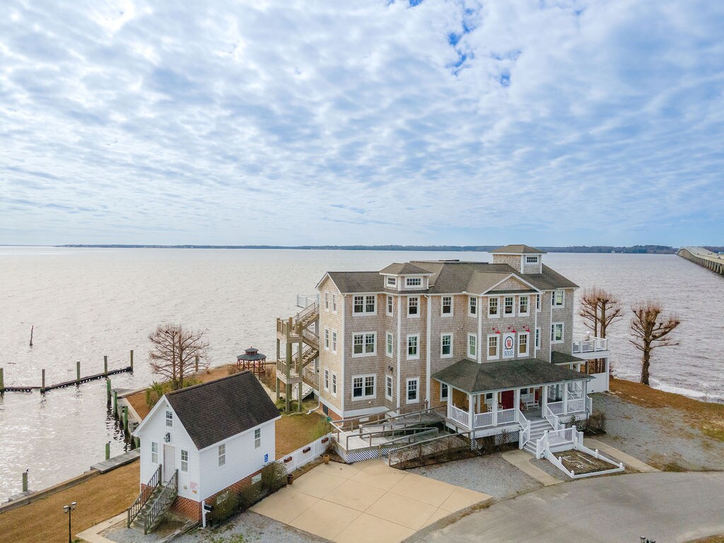 108 Wharf Landing Dr, Edenton, NC for sale Primary Photo- Image 1 of 1