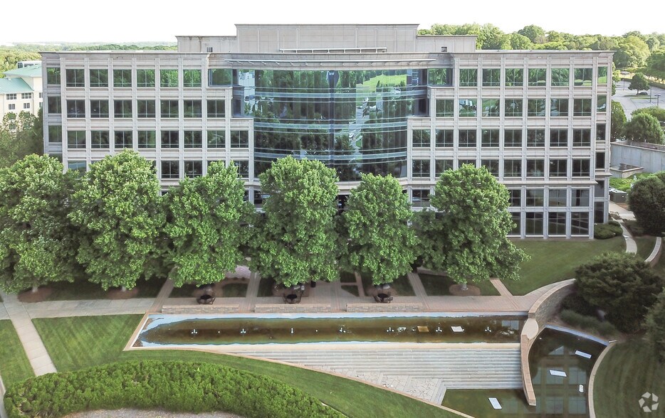 2320 Cascade Pointe Blvd, Charlotte, NC 28208 LakePointe Corporate