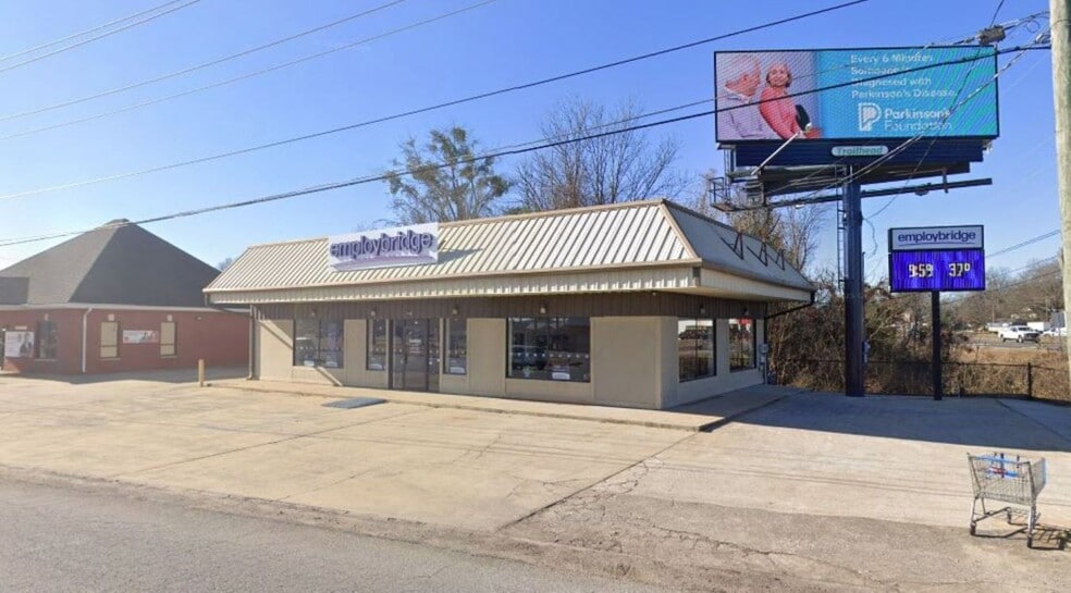 30 Plaza Ln, Oxford, AL for lease - Building Photo - Image 1 of 2