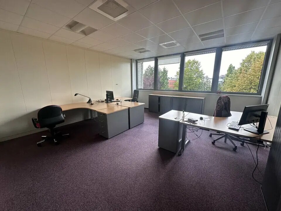 Office in Schiltigheim for lease Interior Photo- Image 1 of 7